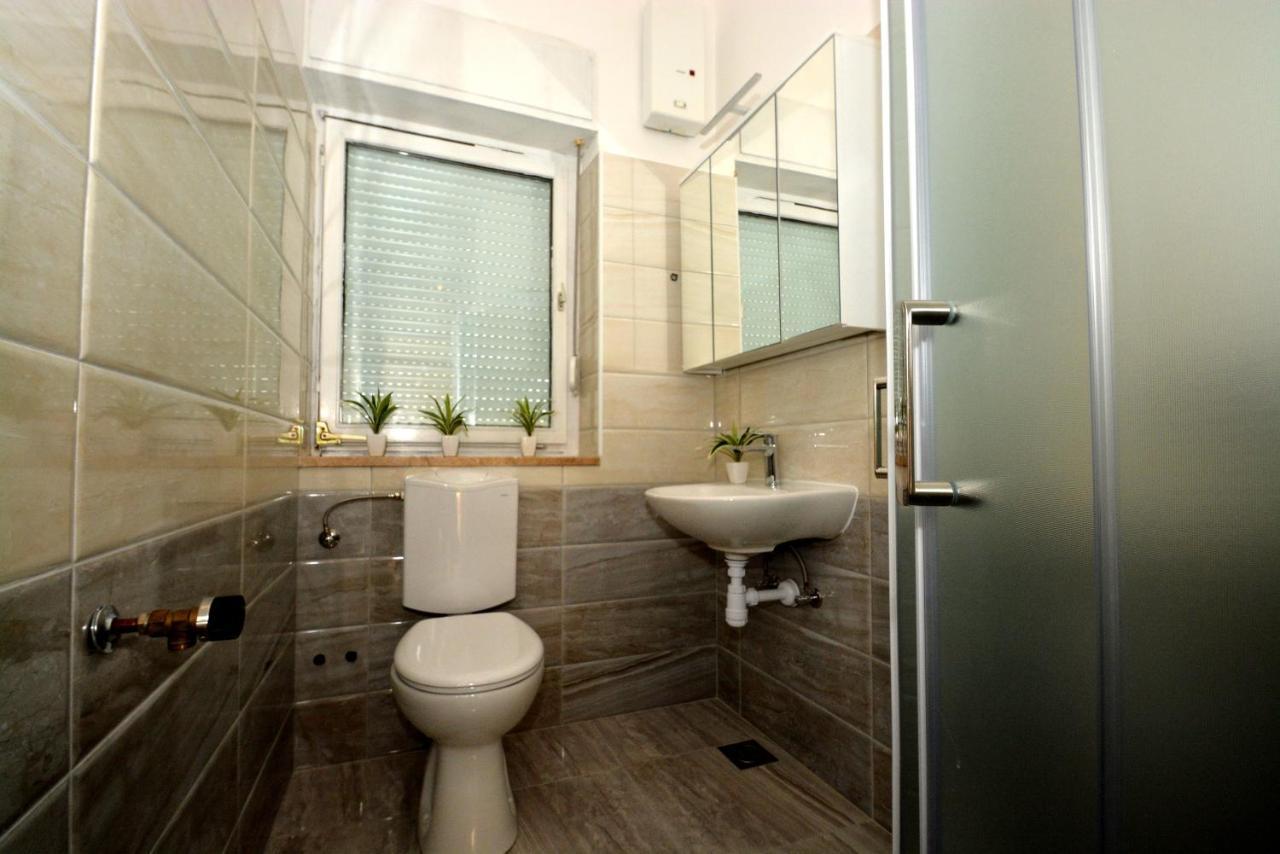 Guesthouse Kamen Kuca Podstrana Ngoại thất bức ảnh
