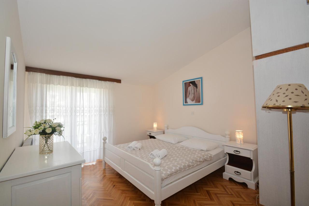 Guesthouse Kamen Kuca Podstrana Ngoại thất bức ảnh
